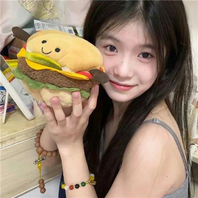 看她轻轻的飞起